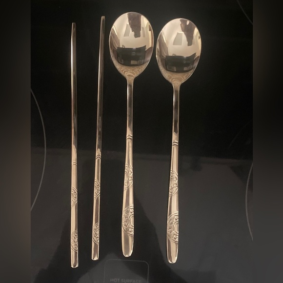 4 Pcs Asian Stainless 18-10 Embossed Chopsticks And Spoons set - Picture 8 of 12